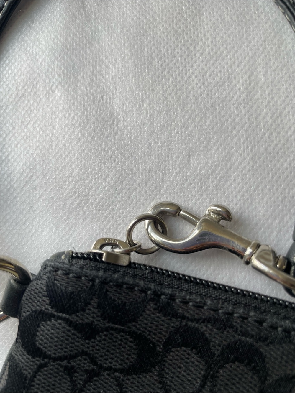 Coach Black Signature Canvas Wristlet with Contrast Stitching Y2K Vtg Coach - Picture 8 of 10